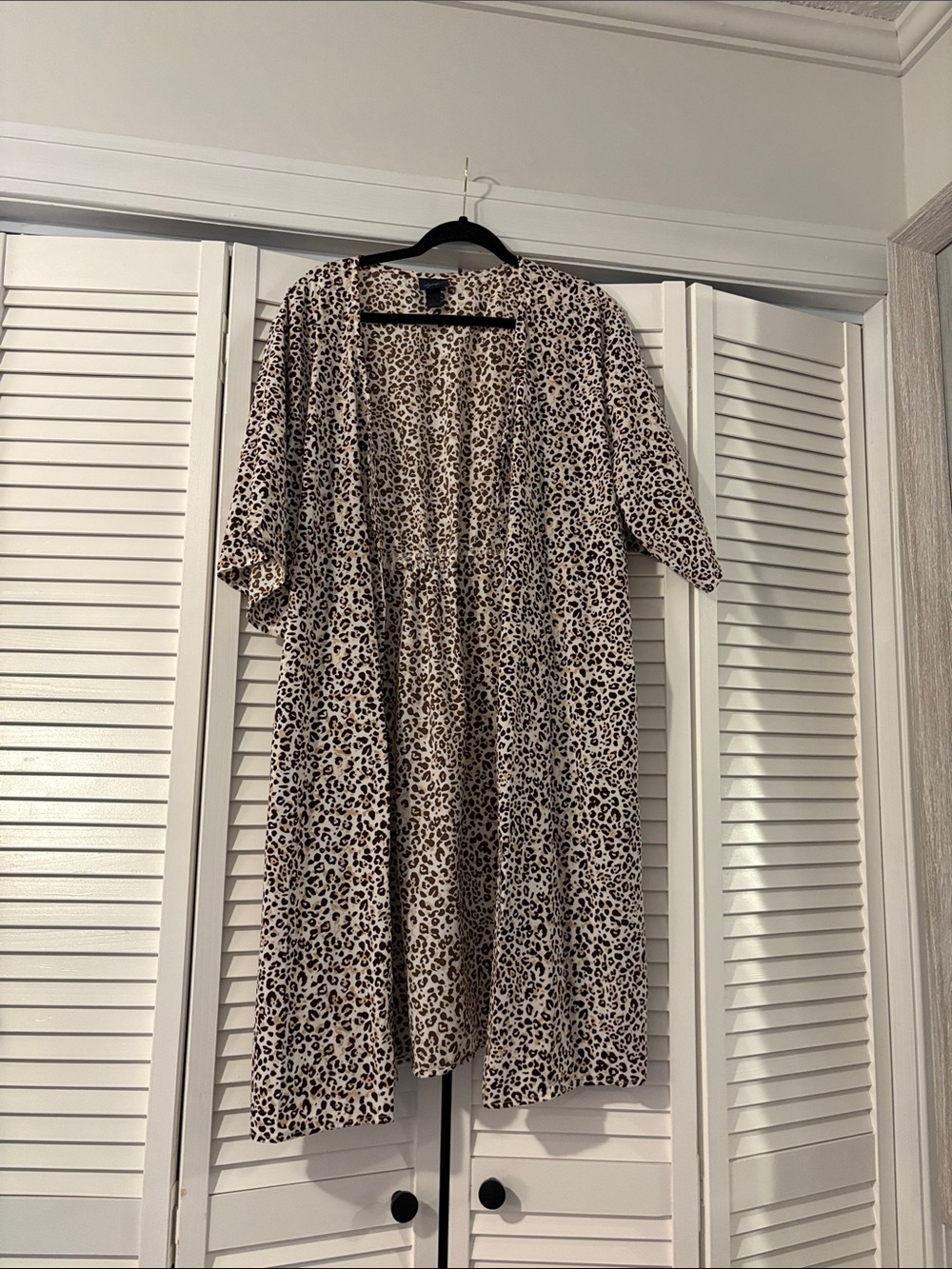 Daytrip Beige and Black Leopard-Print Kimono Robe